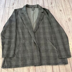 NWOT Marty M Women’s Jacket Plaid Rayon Tweed Color Black and White Size 2X
